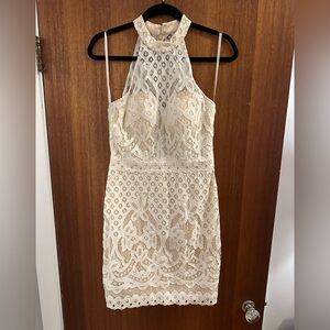 Brand: Dave & Johnny
Size 5/6
White with nude underlay